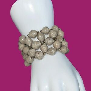 Cream and gold tone beaded bracelet #boho #festival #raver